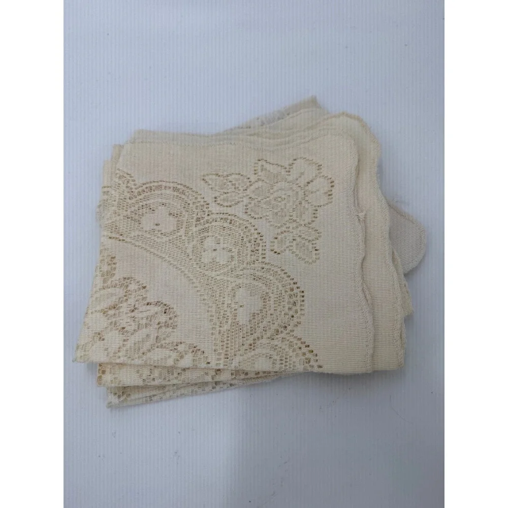Vintage Napkins set of 4 Napkins